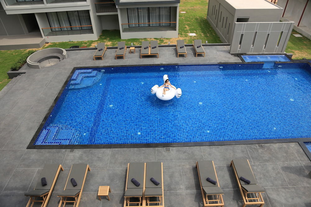 Serenity Hotel And Spa Kabinburi Exterior foto